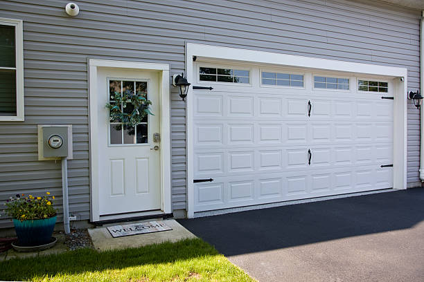24/7 Emergency Garage Door Panel Replacement experts in Medford, MN